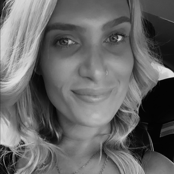 Meet your Posher, Sheree - Picture 1 of 1